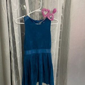 Girls dress